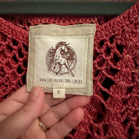 Chasing Unicorns Waiting on a Friend Crochet Top Size M - Picture 5 of 5